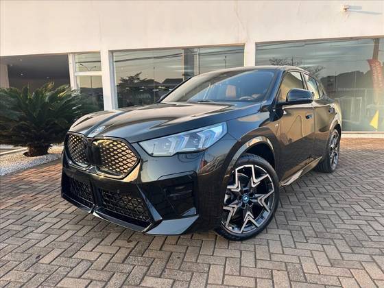 BMW iX2 64,8 KW ELÉTRICO XDRIVE30 M SPORT BMW iX2 64,8 KW ELÉTRICO XDRIVE30 M SPORT